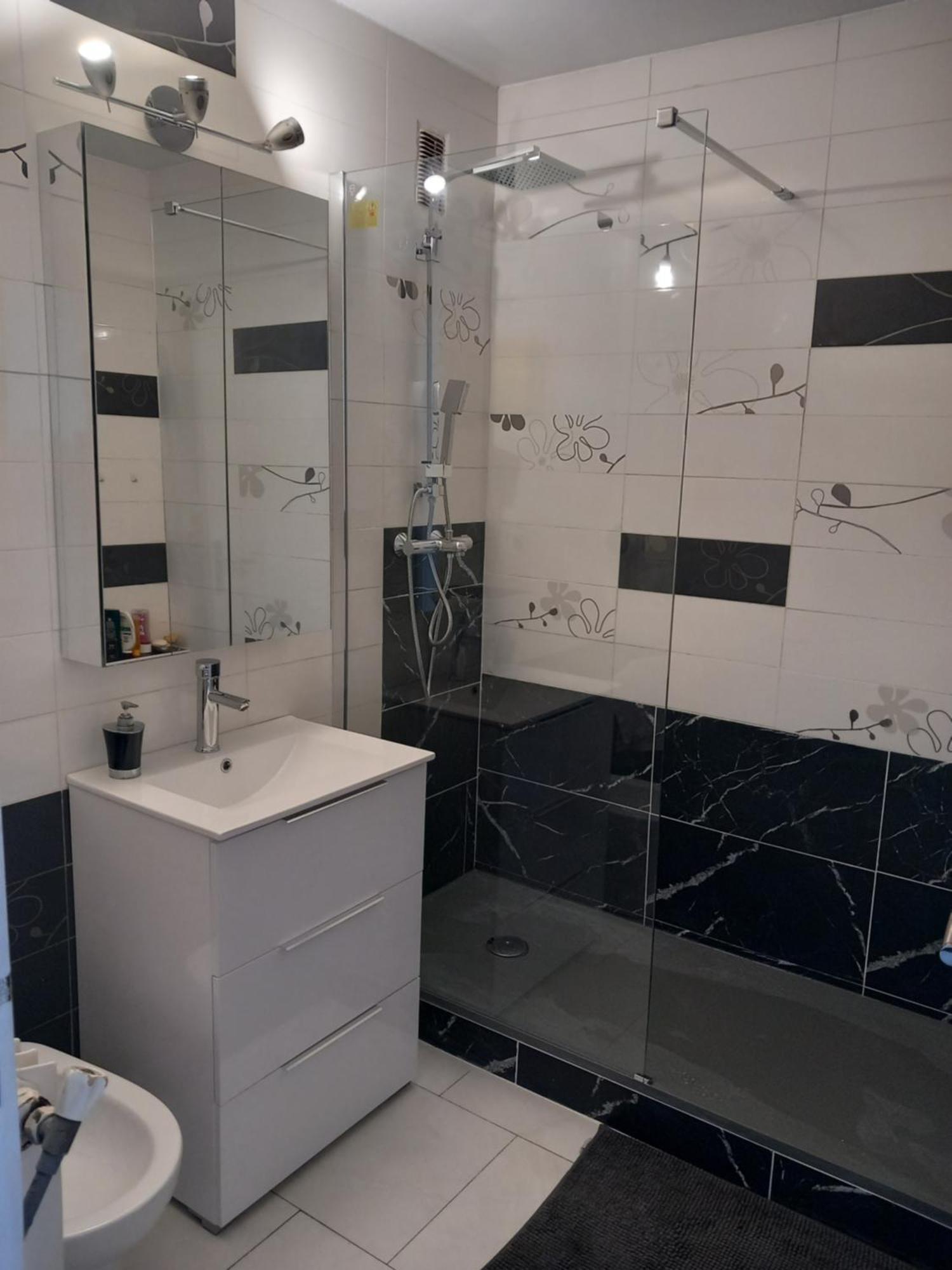 Chambre B1 Dans Un Appartement En Colocation Marsella Exterior foto